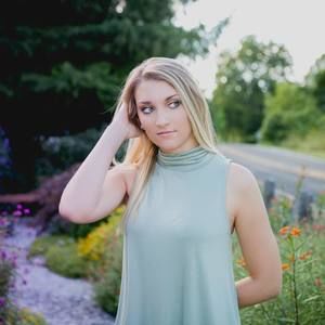 Meet your Posher, Lizzie